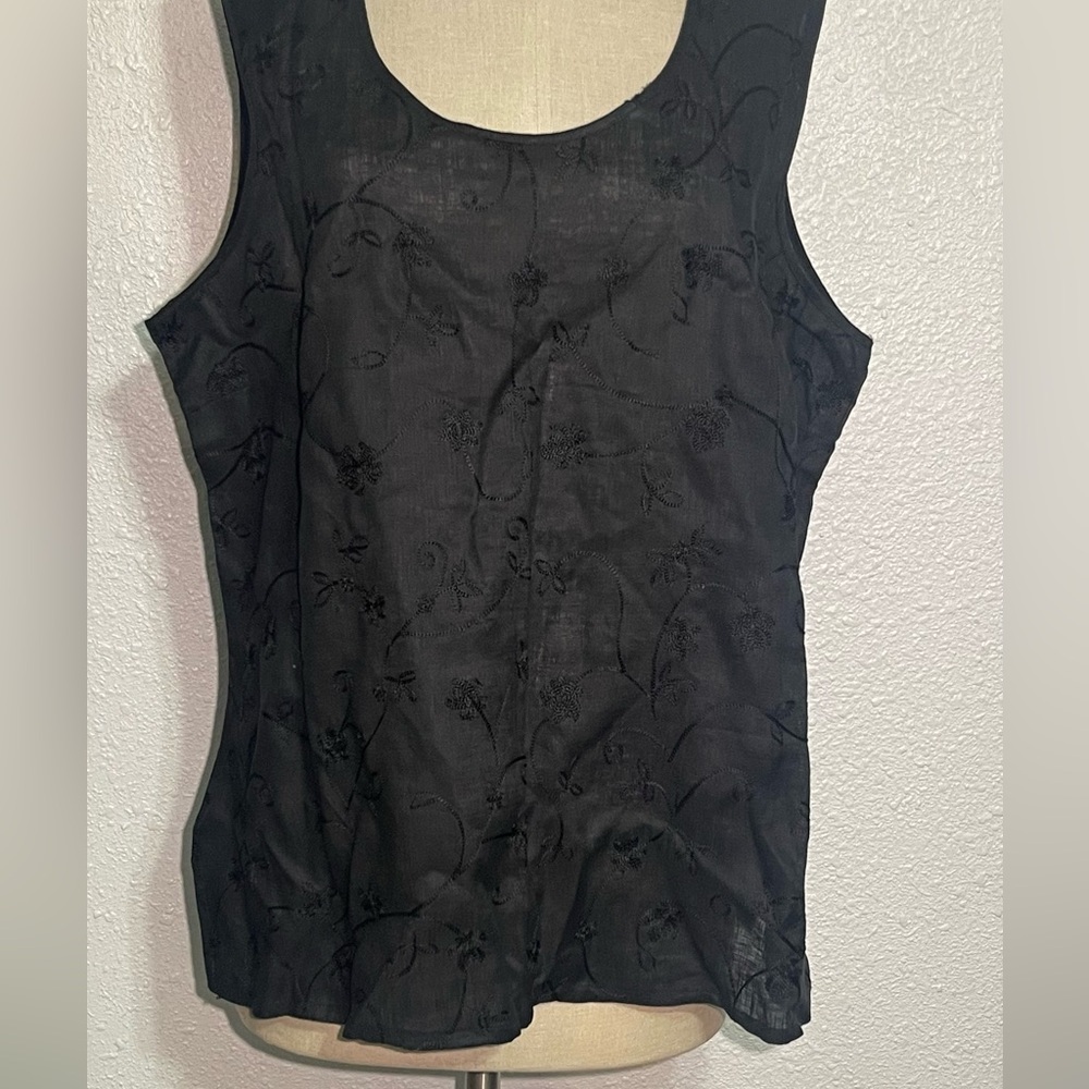 Avenue vintage women’s black linen embroidered Sleeveless Top size 18/20